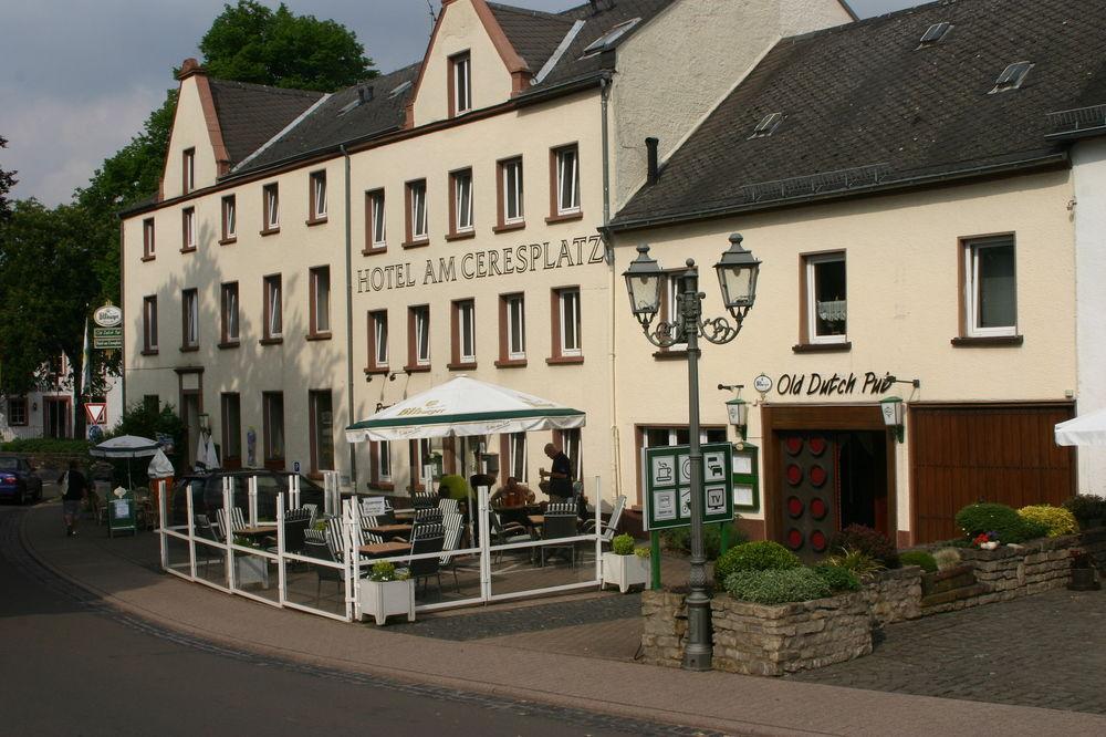 Hotel Am Ceresplatz Manderscheid Eksteriør bilde