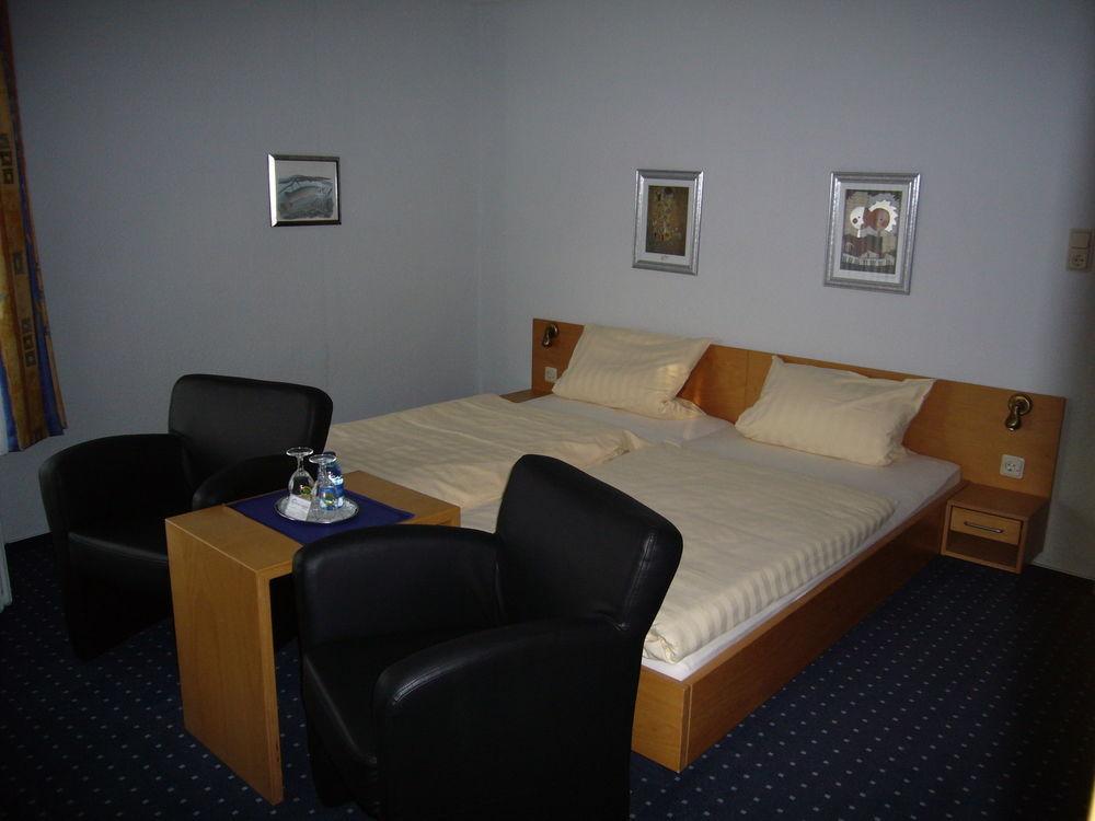 Hotel Am Ceresplatz Manderscheid Eksteriør bilde